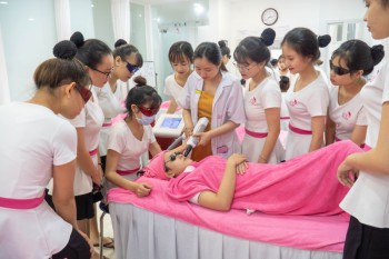 Hội Giáo dục chăm sóc sức khỏe cộng đồng Việt Nam tổ chức "Ngày hội khởi nghiệp quốc gia ngành làm đẹp Việt Nam 2022"