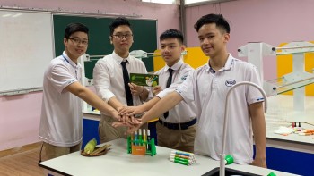 Agrimark – Sản xuất bút dạ bảng từ sản phẩm lõi ngô trong nông nghiệp