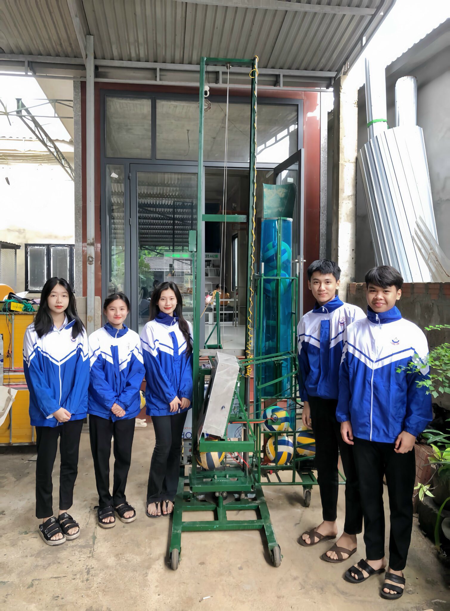 MÁY TẬP LUYỆN TẬP BÓNG CHUYỀN ĐA NĂNG