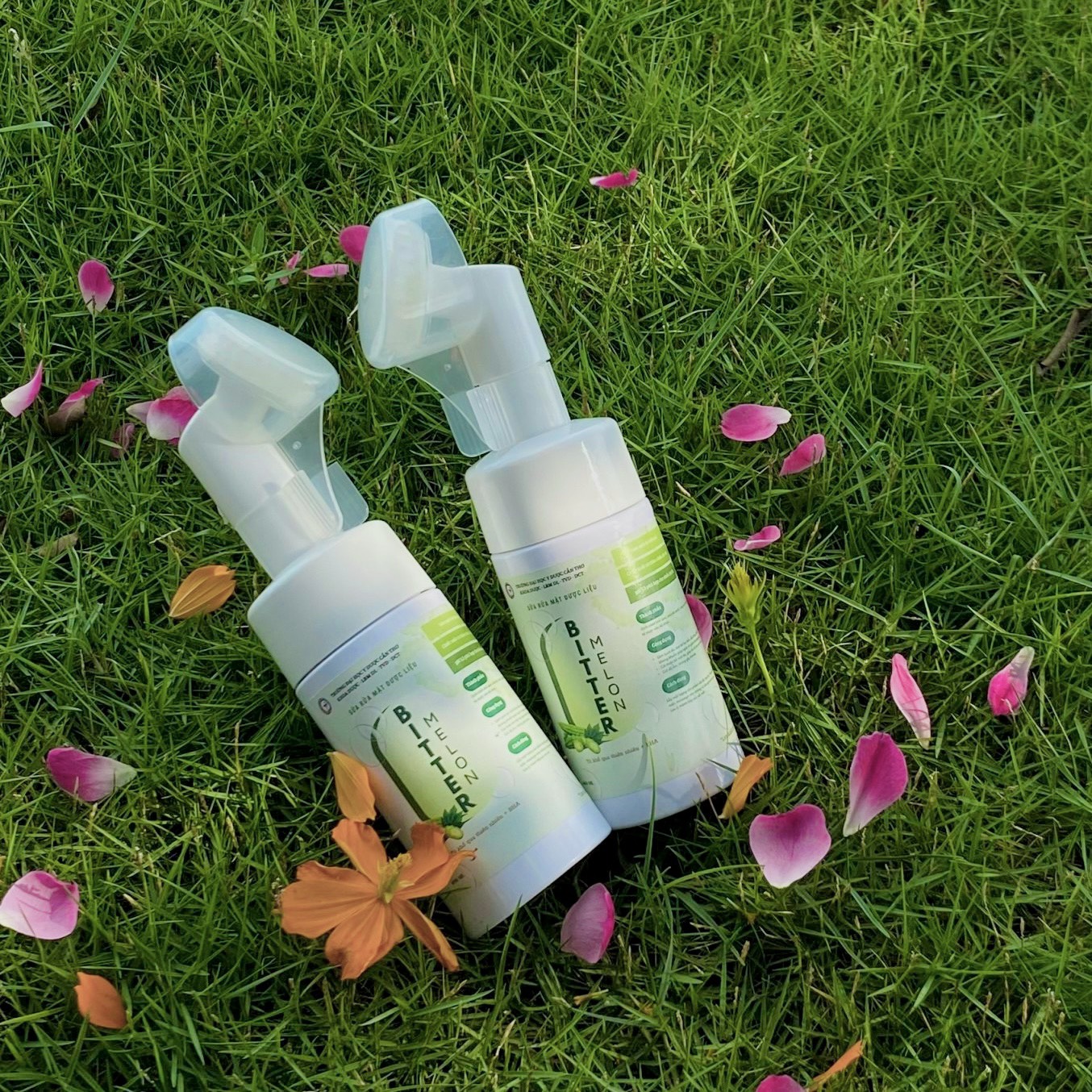 "SỮA RỬA MẶT DƯỢC LIỆU  KHỔ QUA BOTANICAL PHARM"