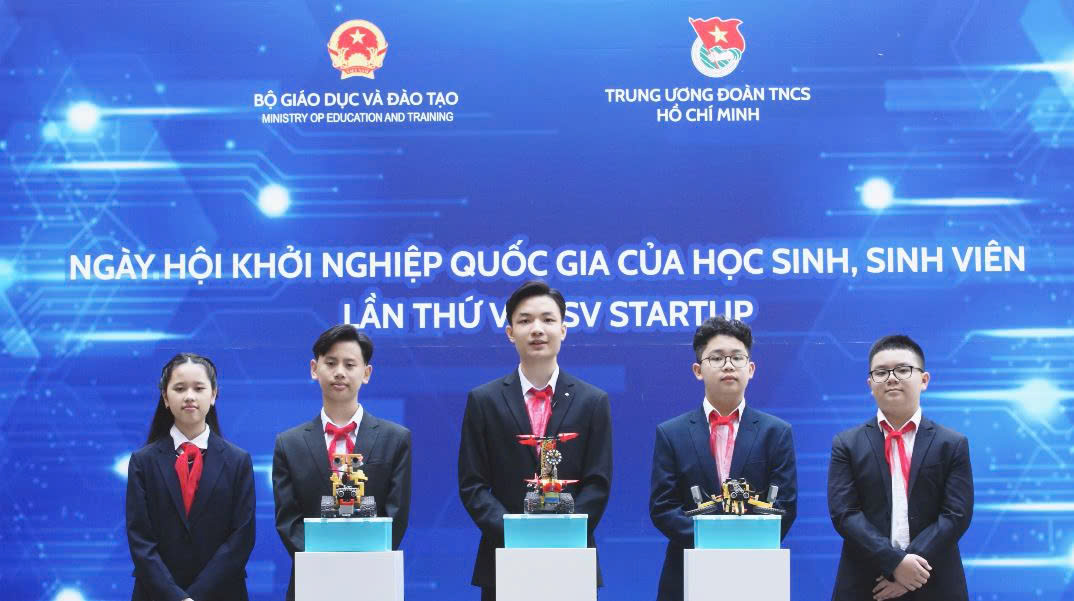 Thiết bị giáo dục thông minh - VROBOT